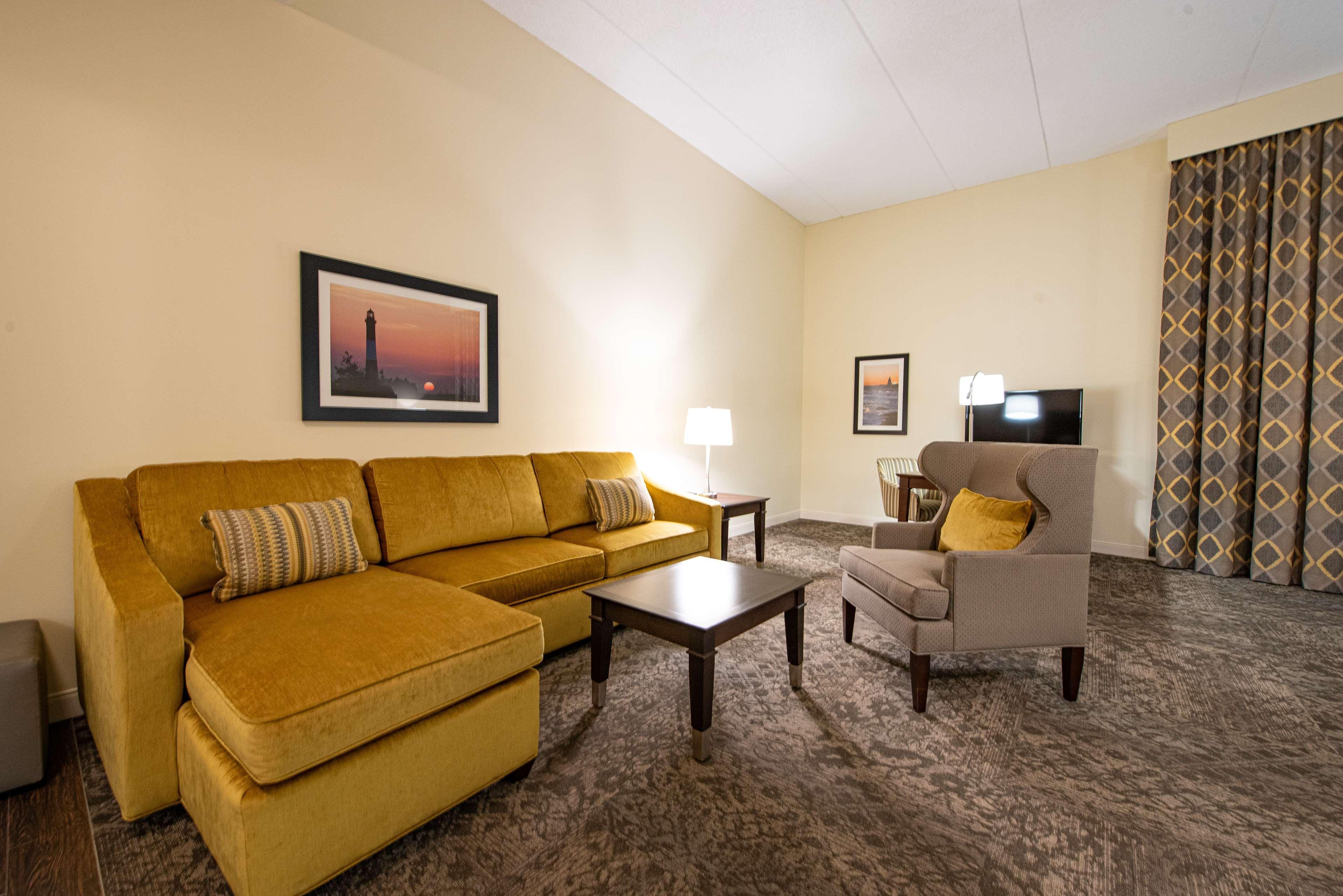 Hampton Inn & Suites By Hilton - Rockville Centre Exterior foto