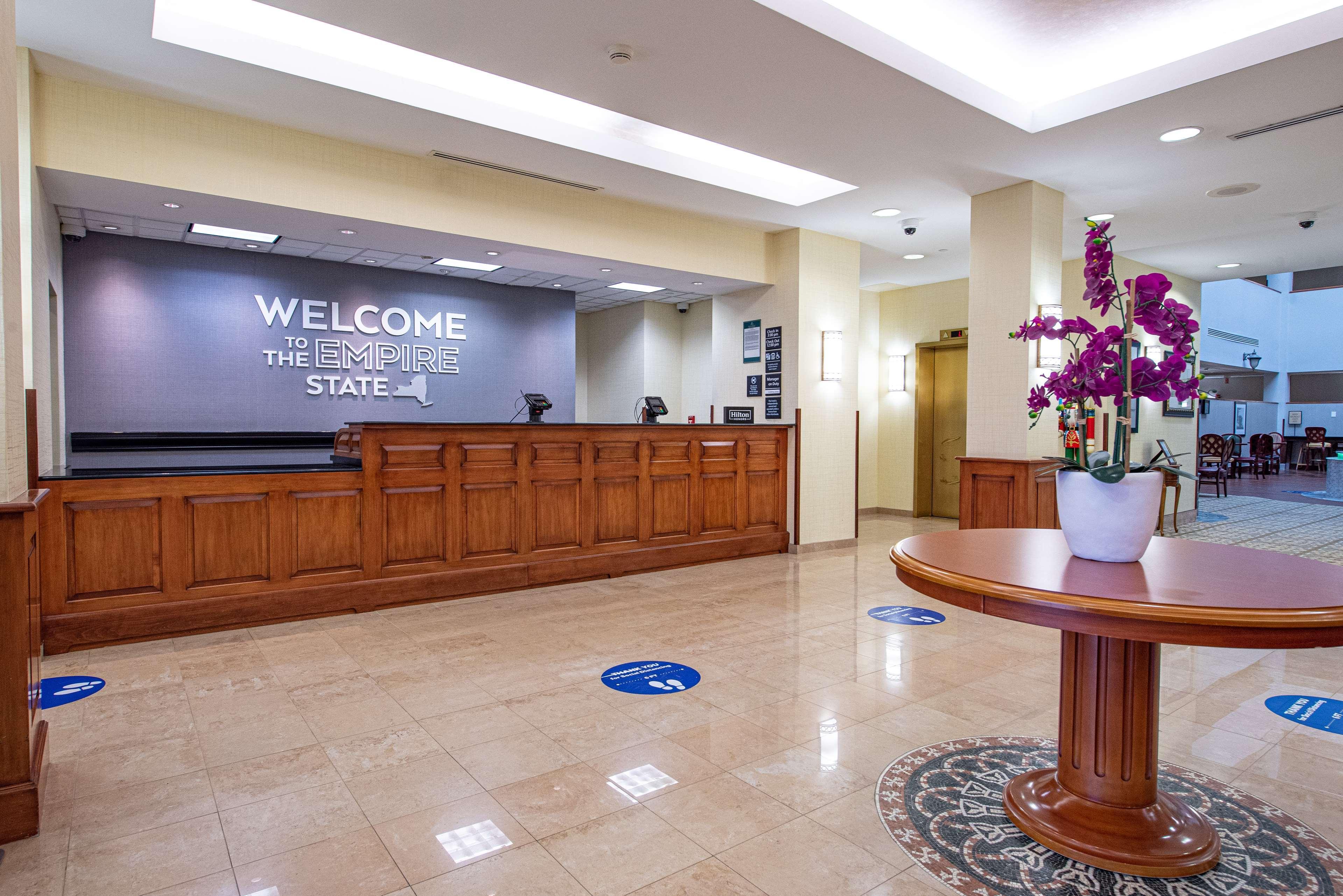 Hampton Inn & Suites By Hilton - Rockville Centre Exterior foto