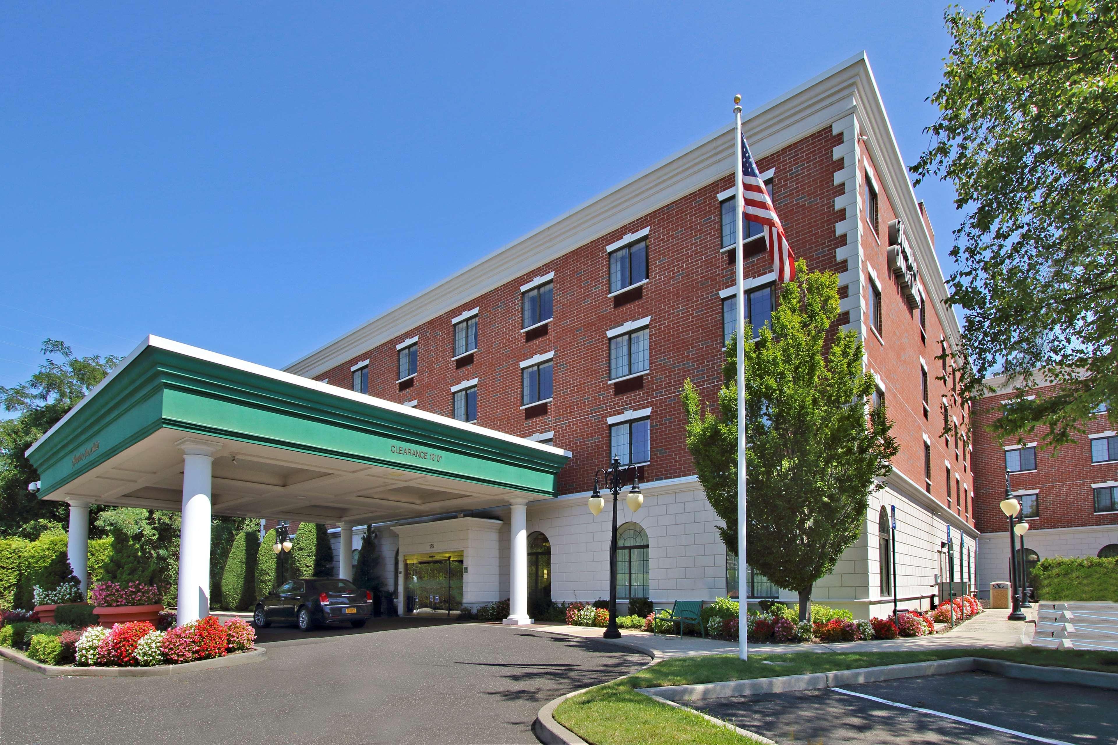 Hampton Inn & Suites By Hilton - Rockville Centre Exterior foto