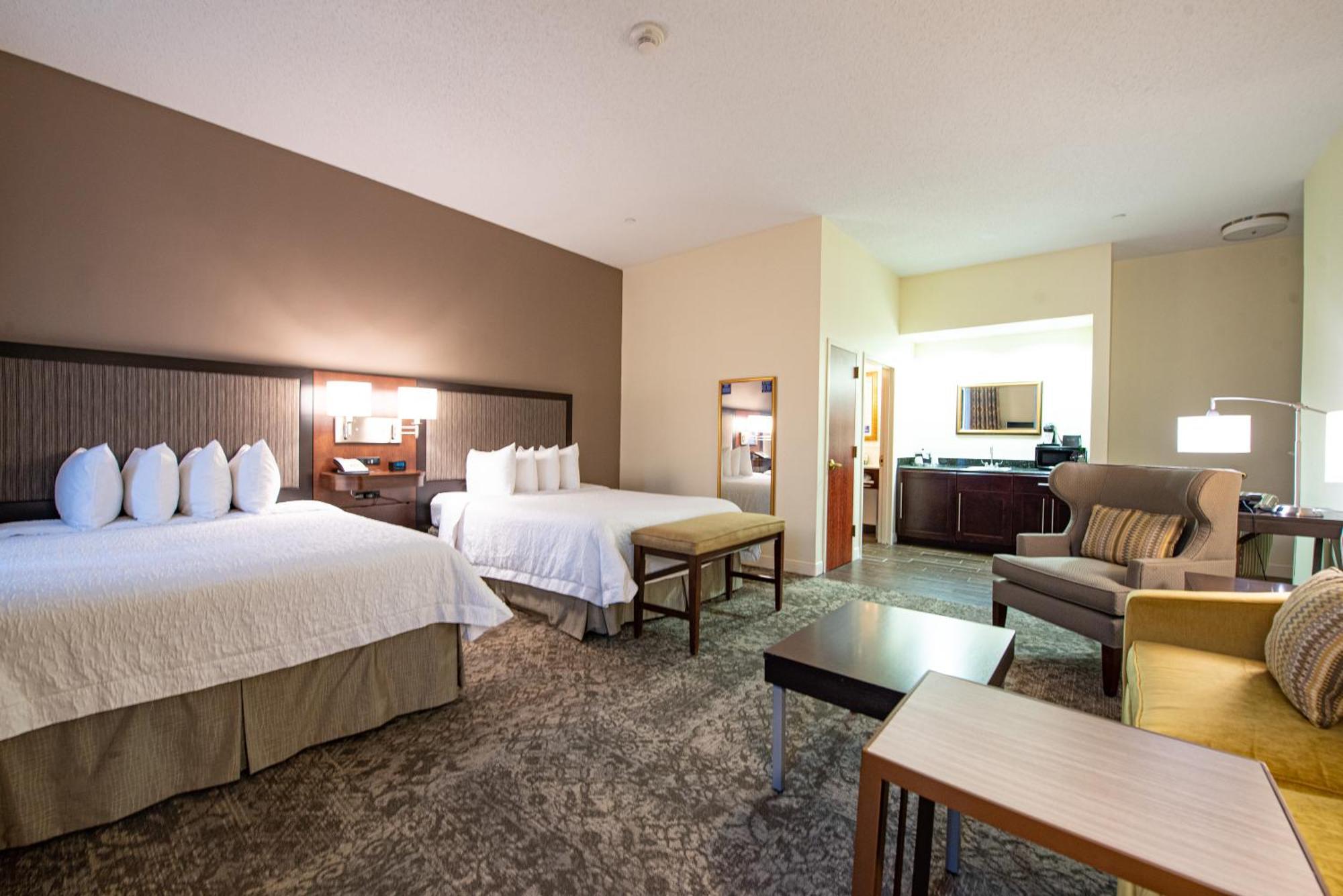 Hampton Inn & Suites By Hilton - Rockville Centre Exterior foto