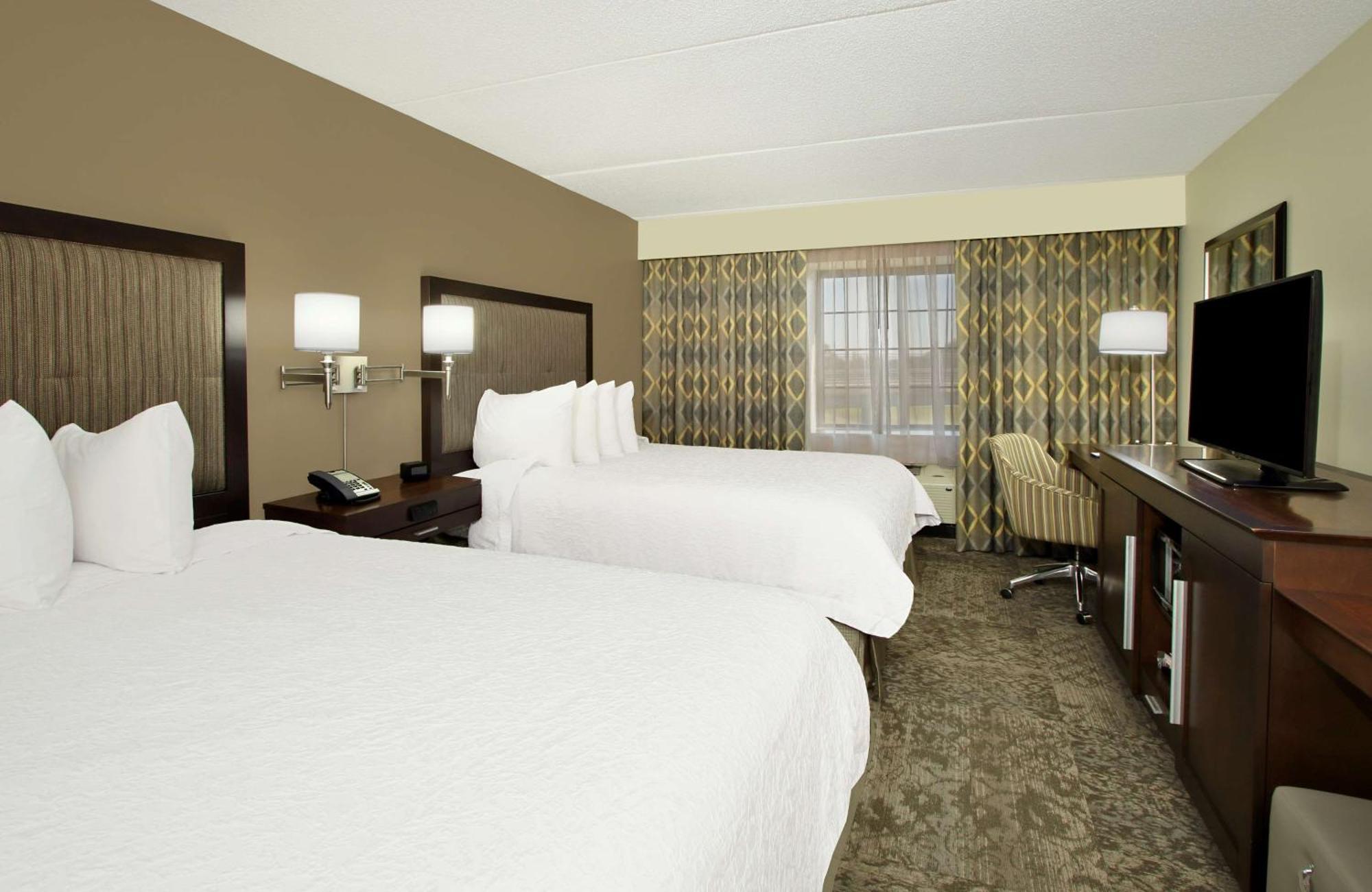 Hampton Inn & Suites By Hilton - Rockville Centre Exterior foto